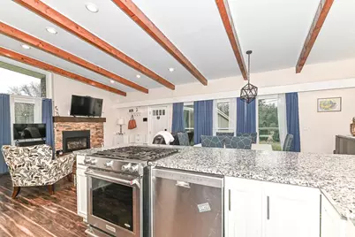 17835  Maple Tree Ln, Brookfield, WI 53045 - Photo 9