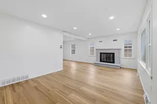 242 Wisconsin St, Mayville, WI 53050 - Photo 7