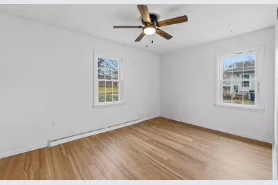 242  Wisconsin St, Mayville, WI 53050 - Photo 9