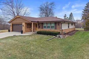 5826 Sugarbush Ln, Greendale, WI 53129 - Photo 29