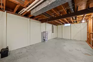 5826 Sugarbush Ln, Greendale, WI 53129 - Photo 25