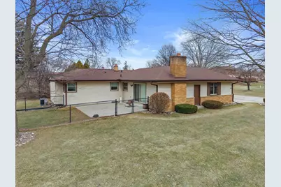 5826  Sugarbush Ln, Greendale, WI 53129 - Photo 31