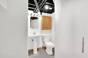 8441 W Lisbon Ave, Milwaukee, WI 53222 - Photo 15