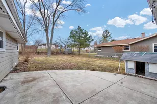 7679 S Lenox Ave, Oak Creek, WI 53154 - Photo 13