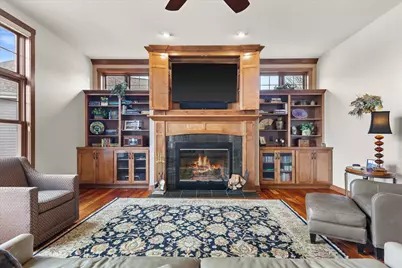 W243N2743  Creekside Dr, Pewaukee, WI 53072 - Photo 15