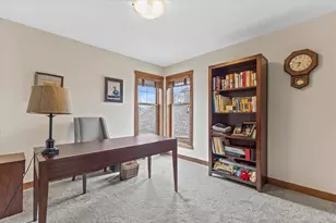 W243N2743 Creekside Dr, Pewaukee, WI 53072 - Photo 49