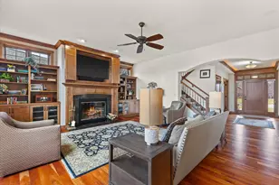 W243N2743 Creekside Dr, Pewaukee, WI 53072 - Photo 11