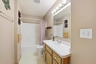 944 Ridgeway Cir, Fredonia, WI 53021 - Photo 19