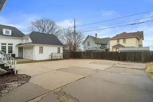 917 Main St, Racine, WI 53403 - Photo 17