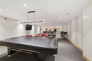 1550 E Royall Pl, Milwaukee, WI 53202 - Photo 19