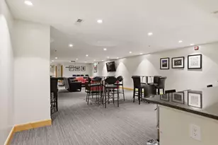 1550 E Royall Pl, Milwaukee, WI 53202 - Photo 21