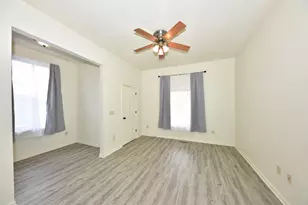 825 W Washington St, Milwaukee, WI 53204 - Photo 11