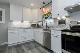 4157 S 20th St, Milwaukee, WI 53221 - Photo 11