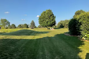 W292N3296 Summerhill Rd, Delafield, WI 53072 - Photo 59