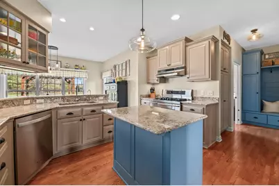 W292N3296  Summerhill Rd, Delafield, WI 53072 - Photo 7