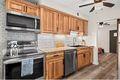 3423 S 1st Pl, Milwaukee, WI 53207 - Photo 9