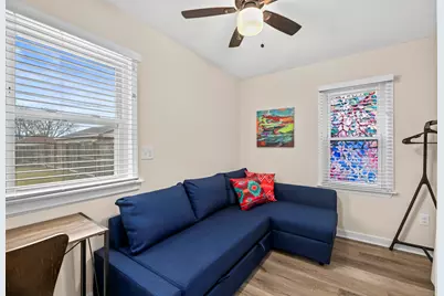 3423 S 1st Pl, Milwaukee, WI 53207 - Photo 17