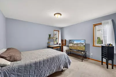 8910 S River Edge Dr, Oak Creek, WI 53154 - Photo 9