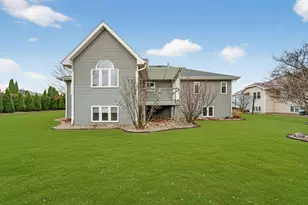 8910 S River Edge Dr, Oak Creek, WI 53154 - Photo 21