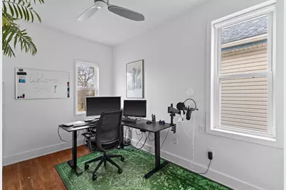 1850 N Arlington Pl, Milwaukee, WI 53202 - Photo 17