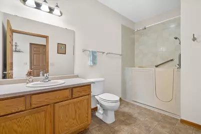 1275  Shadowood Cir #105, West Bend, WI 53095 - Photo 11