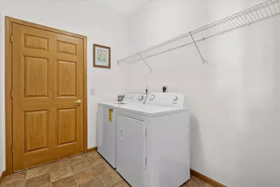 1275  Shadowood Cir #105, West Bend, WI 53095 - Photo 13