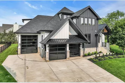 525  Maple St, Lake Geneva, WI 53147 - Photo 5