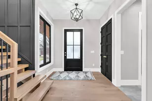 525 Maple St, Lake Geneva, WI 53147 - Photo 9