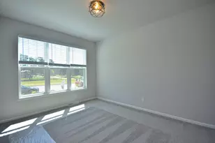 704 Winterberry Dr, Waukesha, WI 53188 - Photo 5