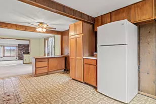 W6709 Lake Shore Circle, Sugar Creek, WI 53121 - Photo 9