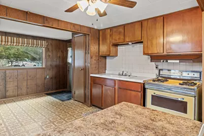 W6709  Lake Shore Circle Cir, Sugar Creek, WI 53121 - Photo 5