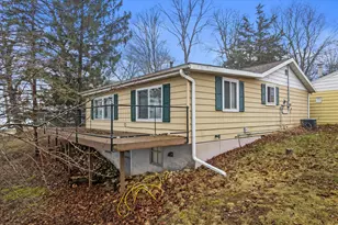 W6709 Lake Shore Circle, Sugar Creek, WI 53121 - Photo 27