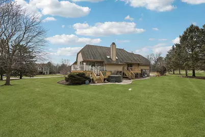 221  Crystal Dr, Hartland, WI 53029 - Photo 5