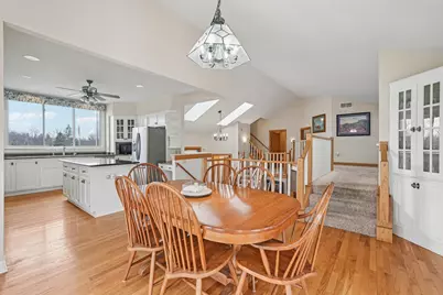 221  Crystal Dr, Hartland, WI 53029 - Photo 17