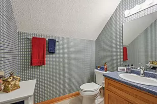 221 Crystal Dr, Hartland, WI 53029 - Photo 43