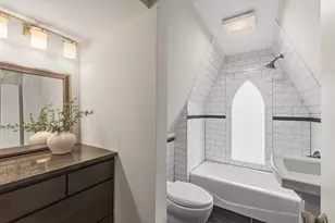 4685 N Woodburn St, Whitefish Bay, WI 53211 - Photo 31