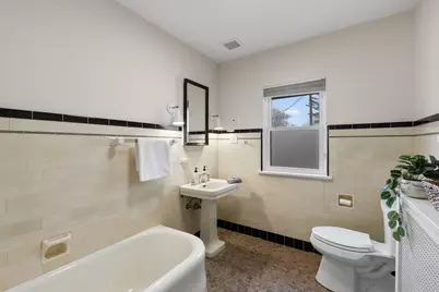 4685 N Woodburn St, Whitefish Bay, WI 53211 - Photo 27