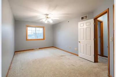 2412  Fox River Pkwy #G, Waukesha, WI 53189 - Photo 21
