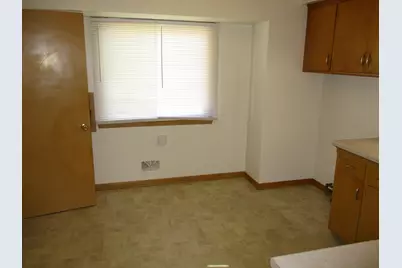 4160 N 69th St, Milwaukee, WI 53216 - Photo 9