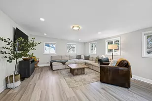 W145 Hilltop Rd, Bloomfield, WI 53128 - Photo 15