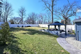 W145 Hilltop Rd, Bloomfield, WI 53128 - Photo 29