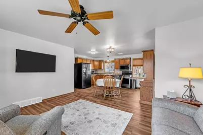 2420  Marshall Sq, Racine, WI 53139 - Photo 7