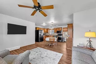 2420 Marshall Square, Racine, WI 53139 - Photo 7