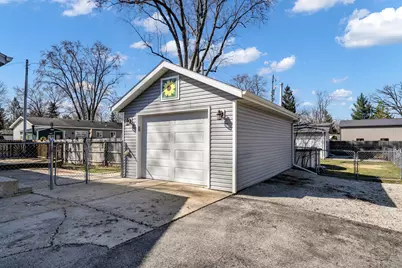 2420  Marshall Sq, Racine, WI 53139 - Photo 43