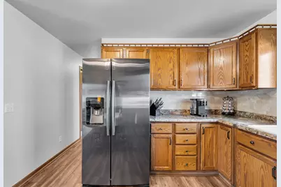 2420  Marshall Sq, Racine, WI 53139 - Photo 9