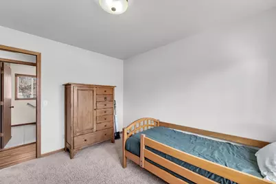 2420  Marshall Sq, Racine, WI 53139 - Photo 15