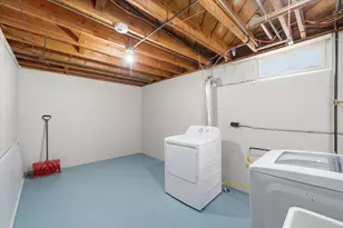 4273 W Cherrywood Ln, Brown Deer, WI 53209 - Photo 25