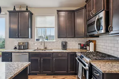 609  Westlawn Ave, Mukwonago, WI 53149 - Photo 31