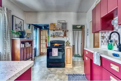 712  Hamilton Ave, Waukesha, WI 53186 - Photo 5