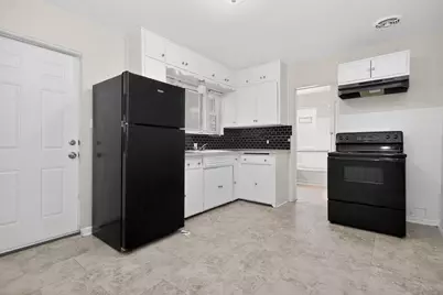 3956 N 75th St, Milwaukee, WI 53216 - Photo 9